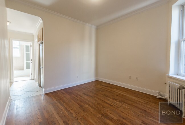 Foto del edificio - 211 W 108th St