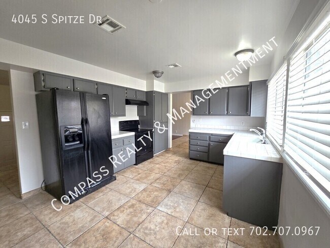 Foto del edificio - 4045 S Spitze Dr