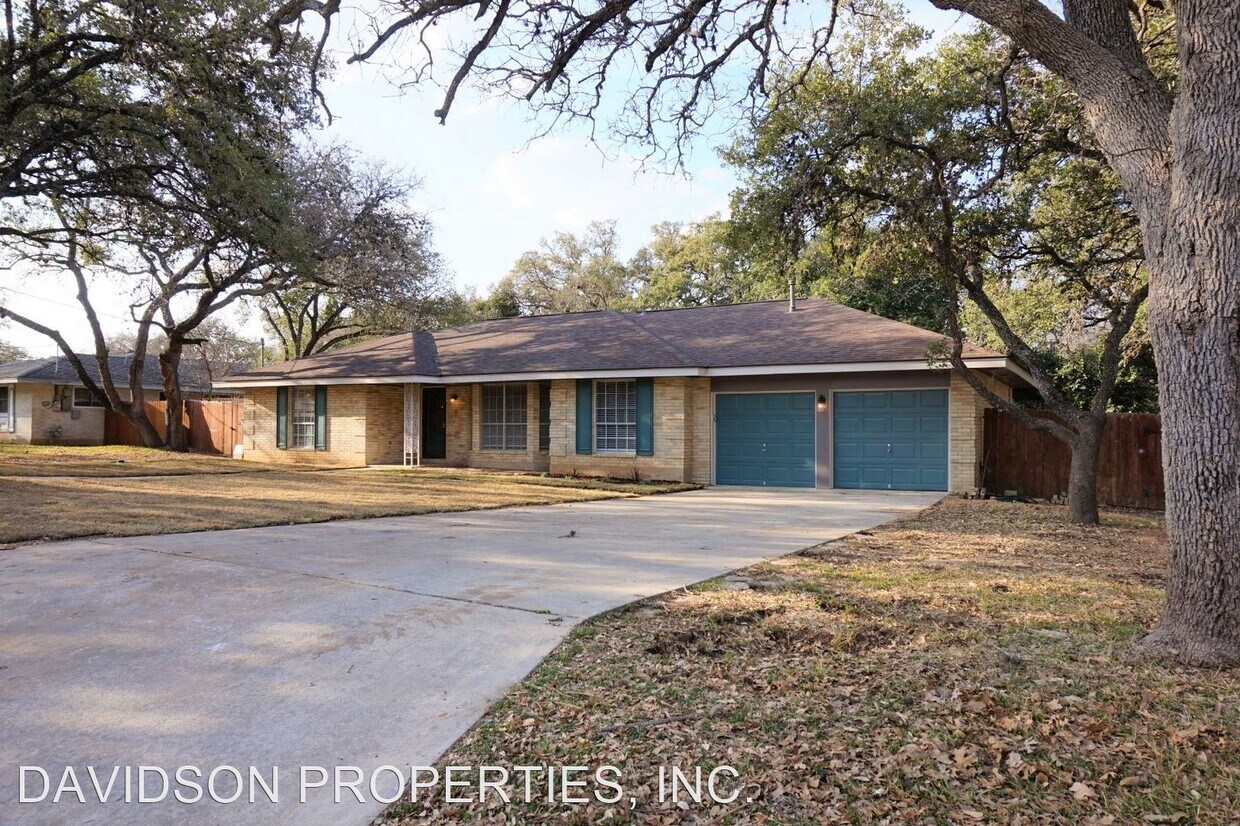 Primary Photo - 3 br, 2 bath House - 313 Sagecrest Dr