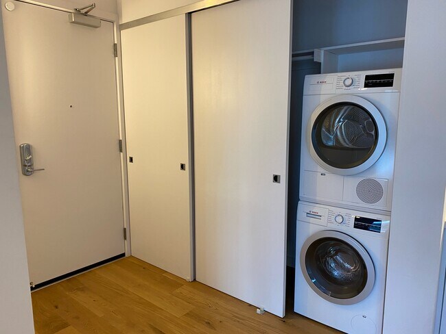 Foto del edificio - 388 Fulton St