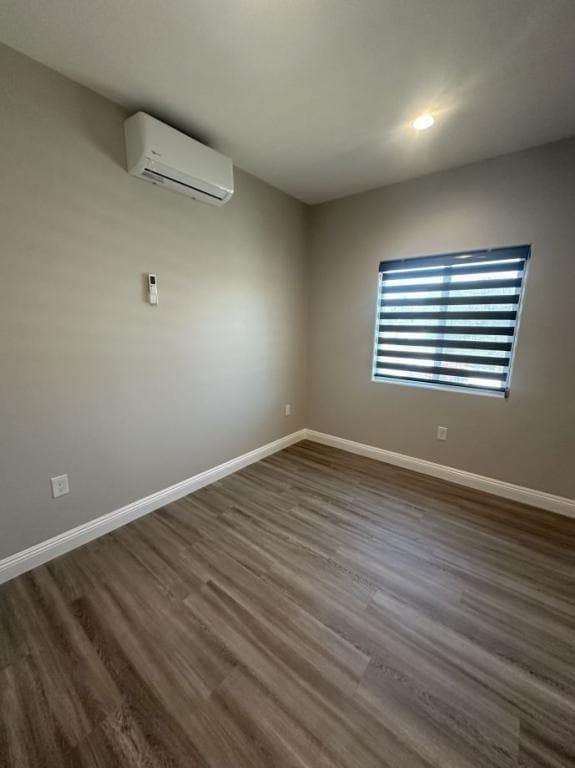 Building Photo - 8477 Ivory Coast Dr