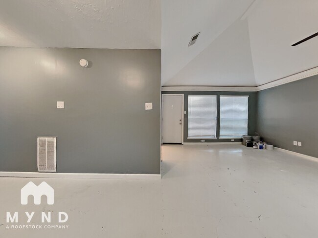 Foto del edificio - 22911 Garden Canyon Dr