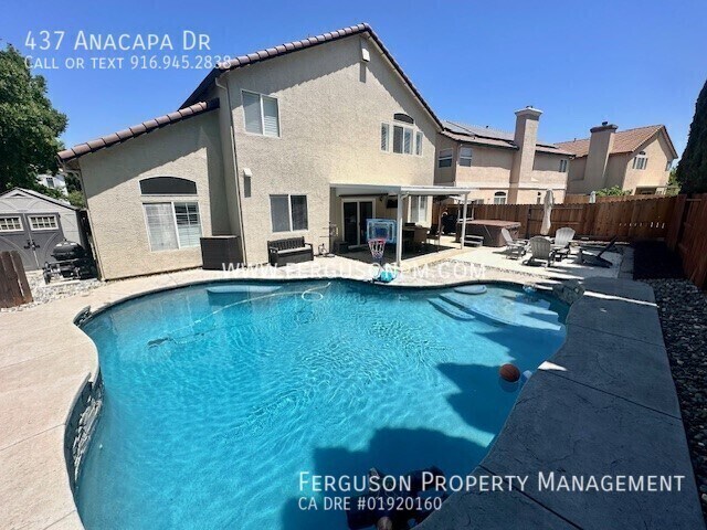 Building Photo - 437 Anacapa Dr