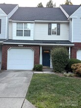 Building Photo - 10013 University Park Ln