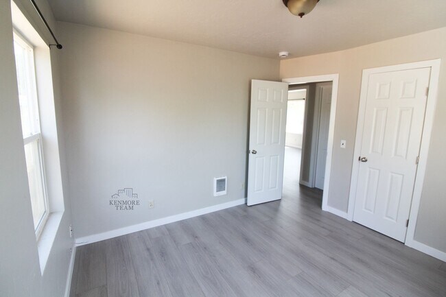 Foto del edificio - 2 Bedroom, 1 Bath Home in Kennewick