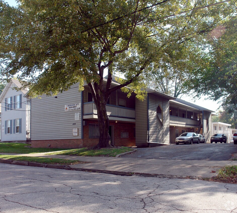 Primary Photo - 409 Sherman St