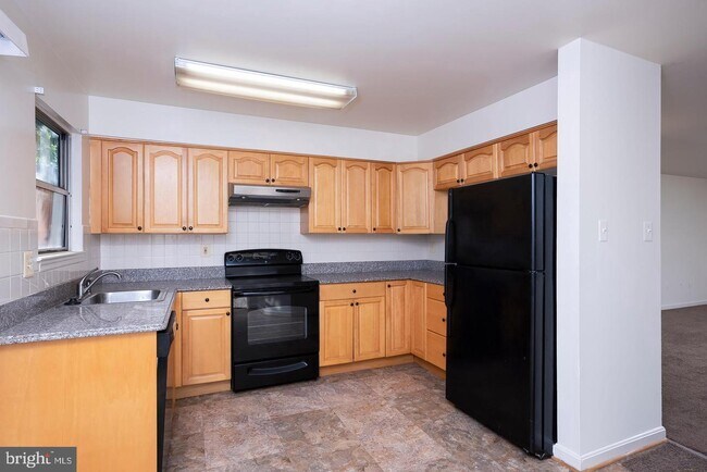 Building Photo - 9526 Clocktower Ln