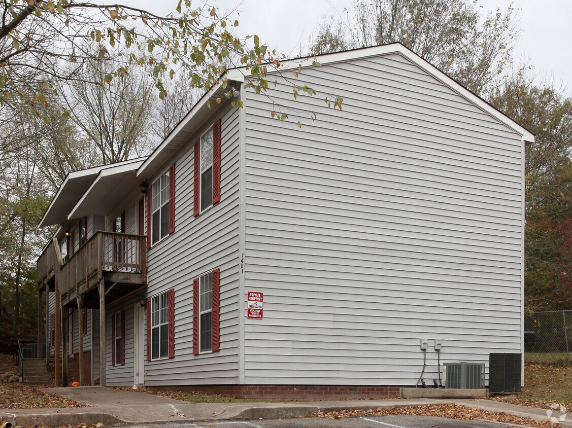 Building Photo - 1401-1405 Mathison St