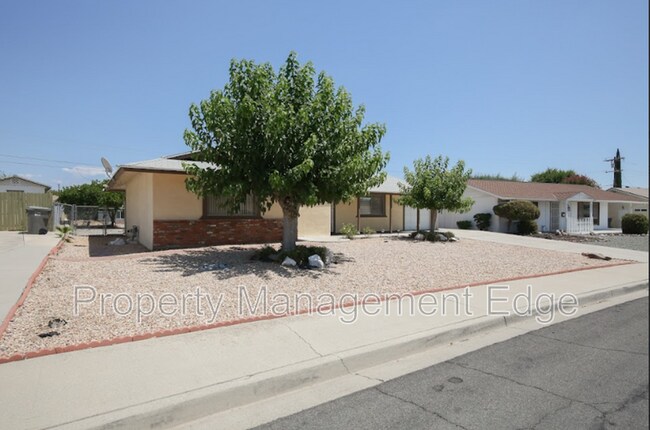 Foto del edificio - 29092 Desert Hills Rd