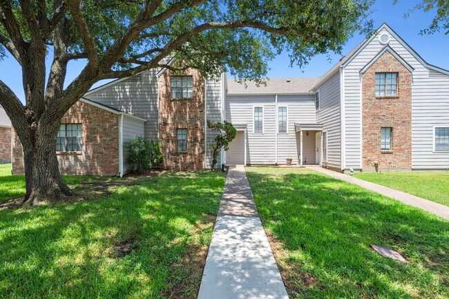 Foto del edificio - 2533 Cross Timbers Dr