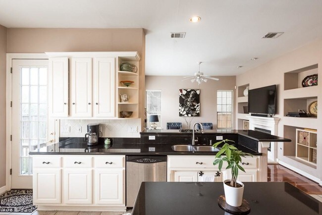 Foto del edificio - 3826 Gaines Ct