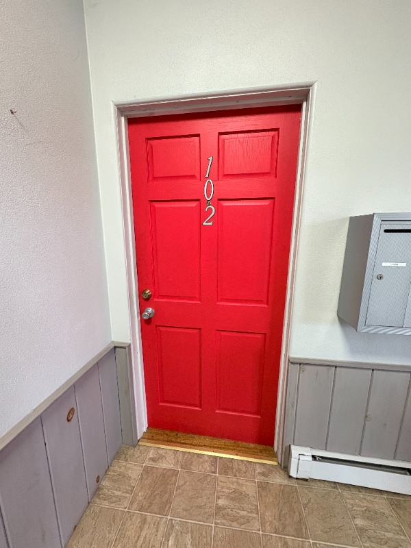 Building Photo - 208 West Ave