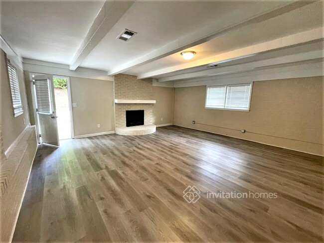 Building Photo - 386 Kemolay Rd SW