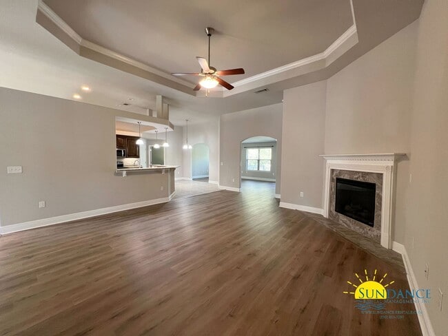 Foto del edificio - 4 Bedroom 3 Full Bathroom Beautiful home i...