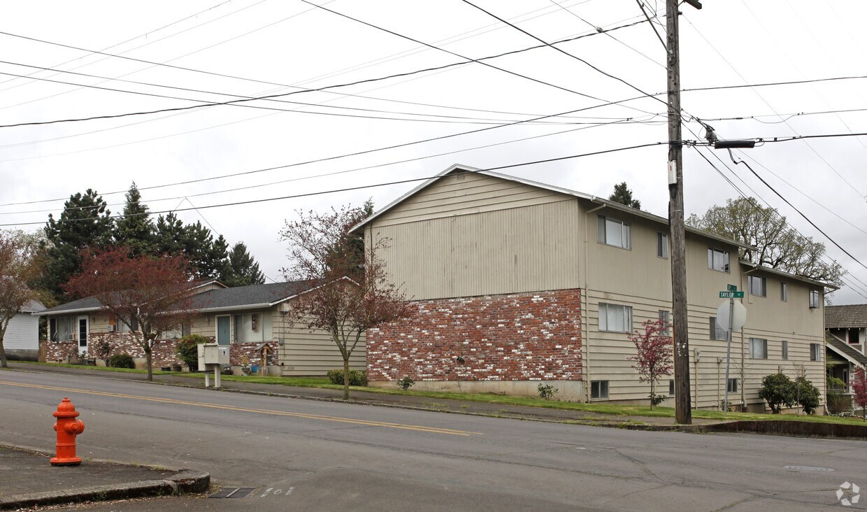 Foto del edificio - Oregon City Plaza