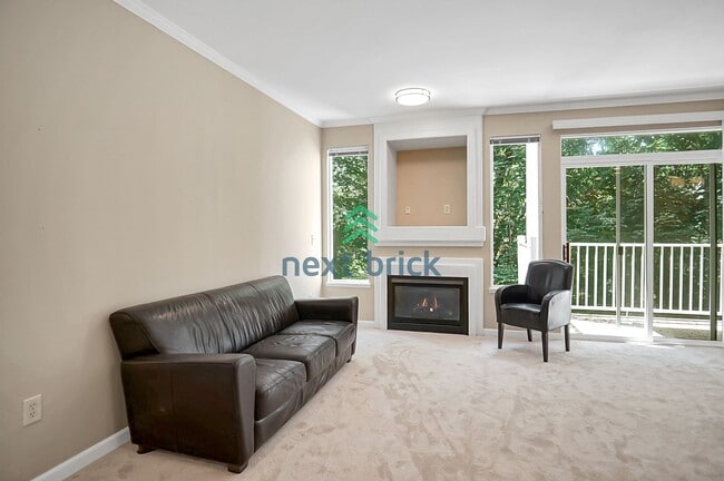 Building Photo - 1 Bed 1 Bath Condo for Rent in Sammamish!