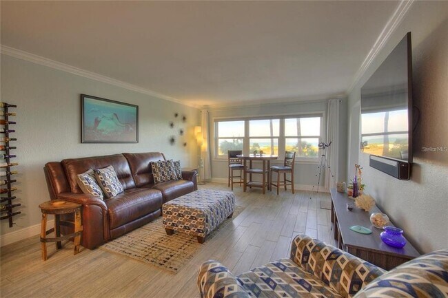 Foto del edificio - 1230 Gulf Blvd