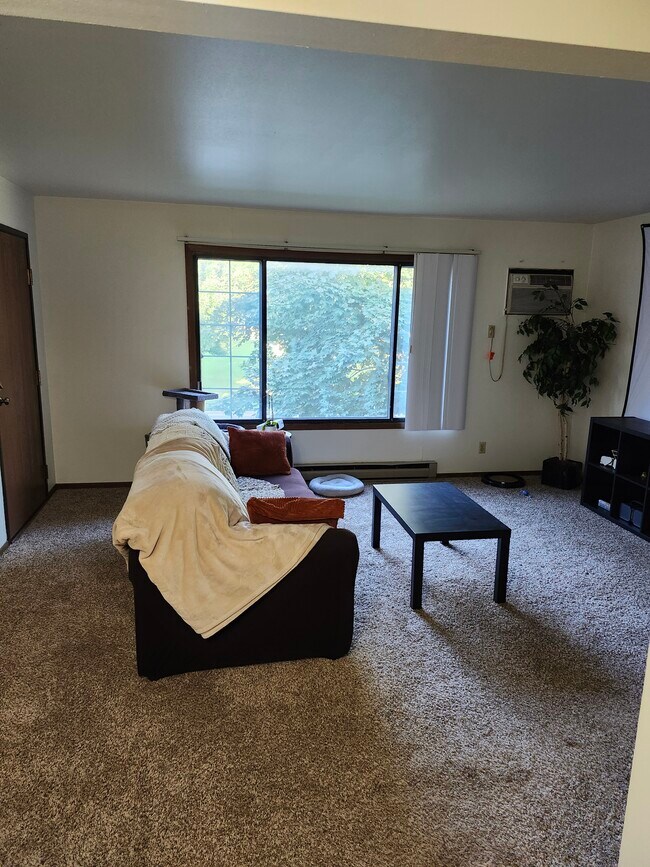 Foto del edificio - W157N11455 Hilbert Ln