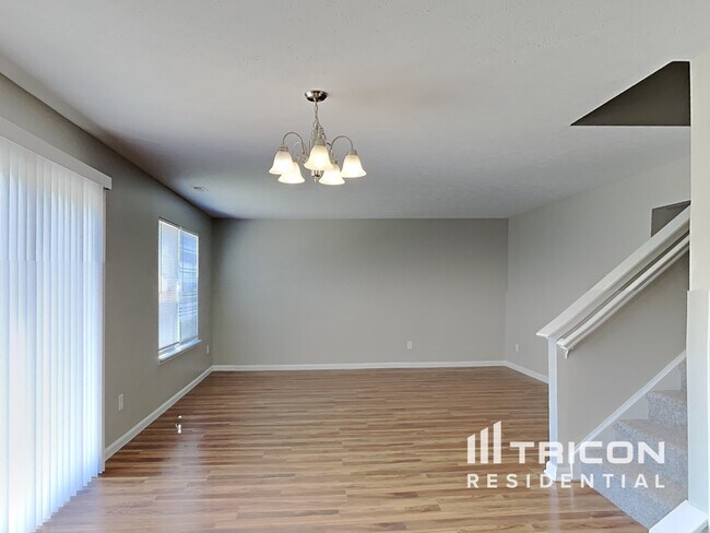 Building Photo - 7333 Graymont Dr