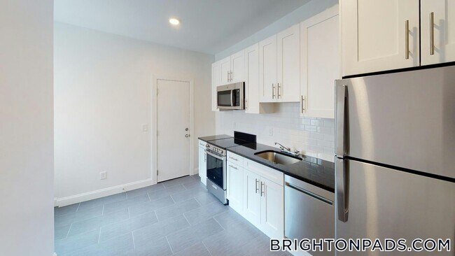 Building Photo - 123 Sutherland Rd