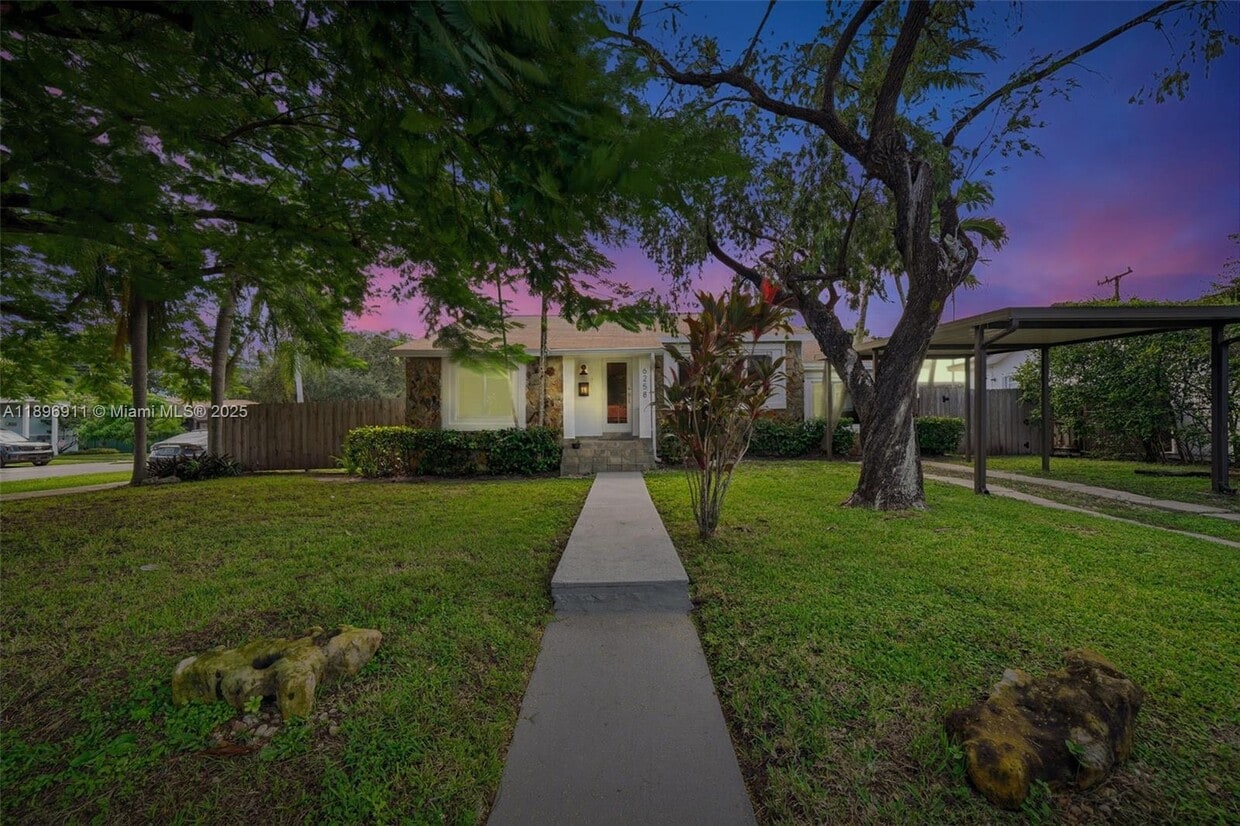 Primary Photo - 6258 SW 39th St