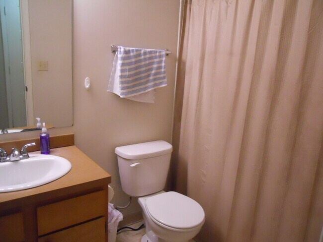 Foto del edificio - 1405 Westbrooke St