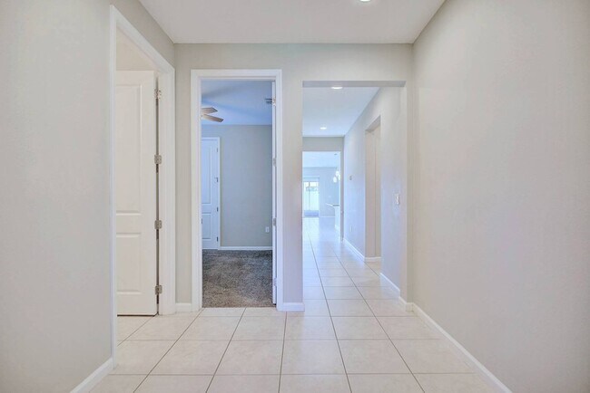 Building Photo - 244 Bella Verano Way