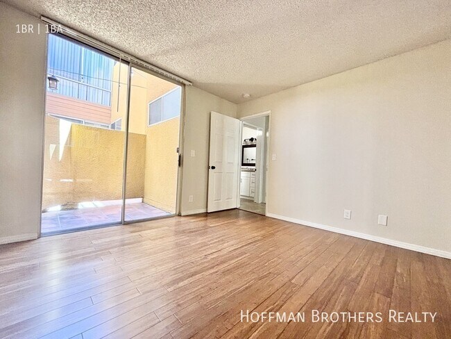 Foto del edificio - 1215 N Cherokee Ave