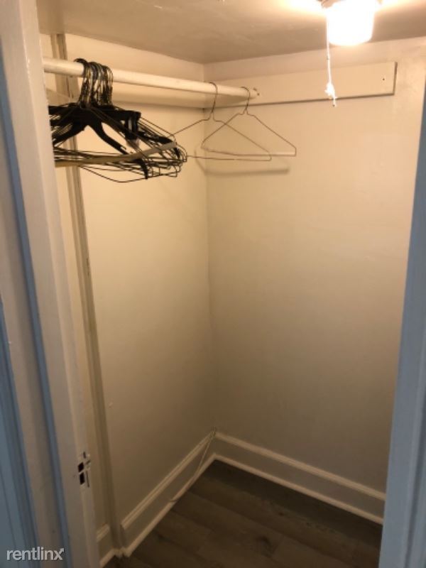 Building Photo - 1 br, 1 bath Apartment - 1136 E 6th Ave