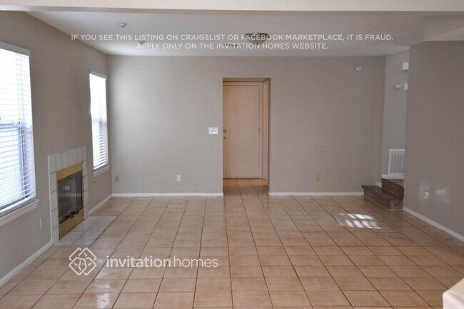 Foto del edificio - 7312 Queen Palm Dr