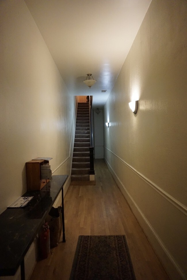 Foto del edificio - 813 Maryland Ave NE