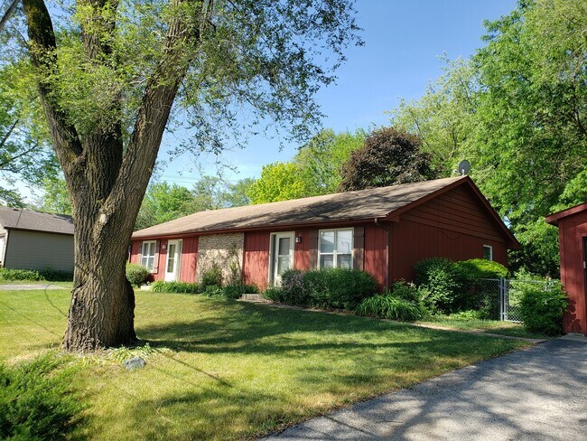 Building Photo - 507 Woodland Ave
