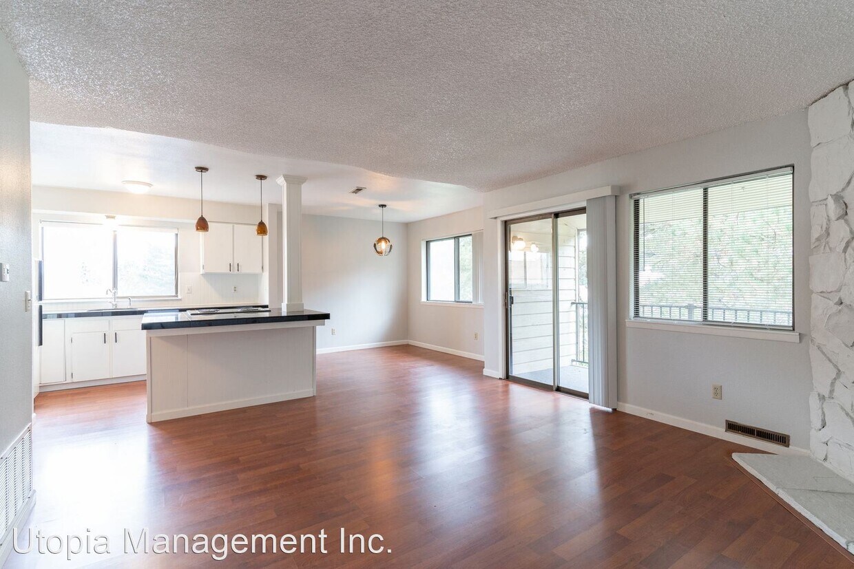 Primary Photo - 2 br, 2 bath House - 3329 NE 162nd Ave