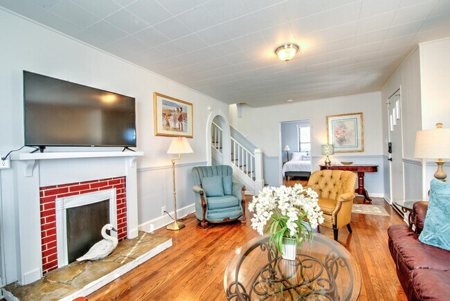 Foto del edificio - 1624 Edgemont Ave