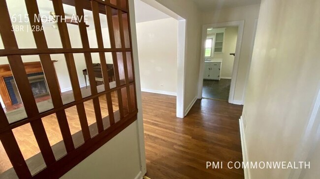 Foto del edificio - 3 Bed / 1.5 Bath Single Family (Available ...