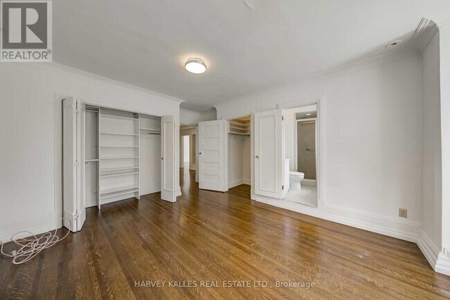 Building Photo - 11 Parkwood Ave