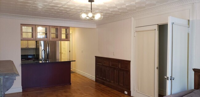 Building Photo - 203 18th Street Garden (rental)