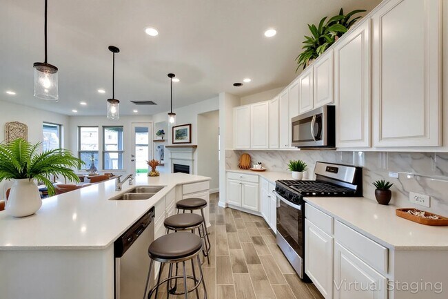 Foto del edificio - 14626 Hemlock Knl Ln