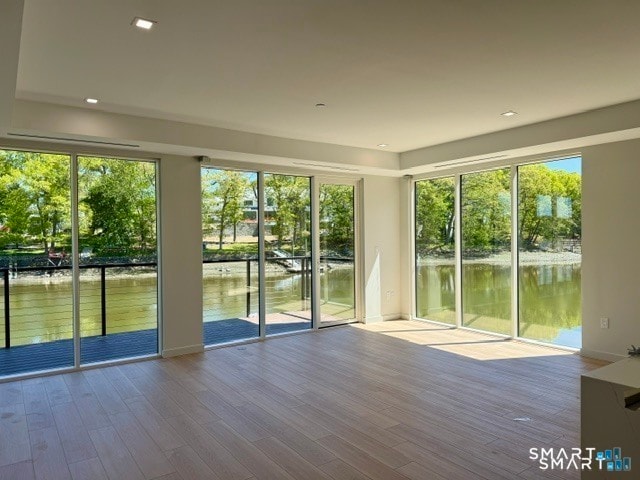 Foto del edificio - 253 Riverside Ave