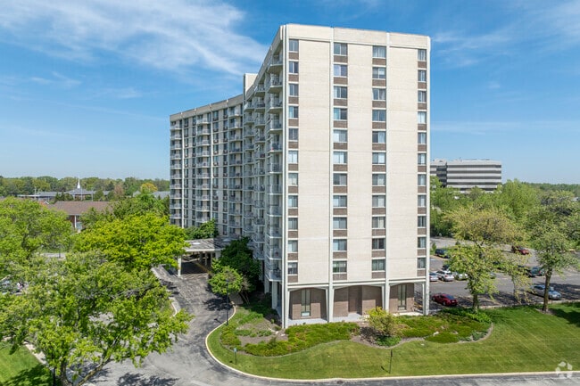 Oakbrook Towers West