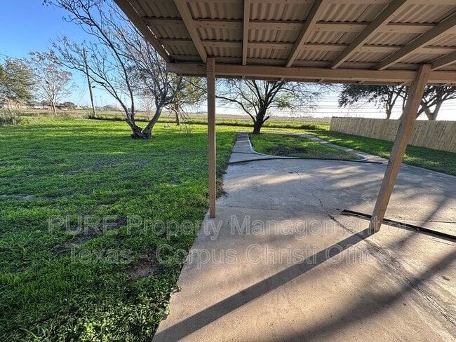 Foto del edificio - 10609 Kingwood Dr