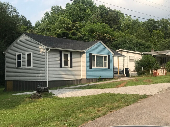 Building Photo - 214 Lansdale St