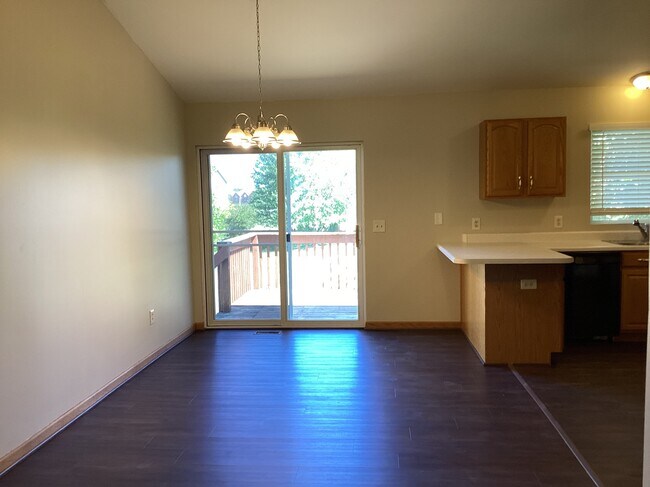 Building Photo - 204 Inverness Trl