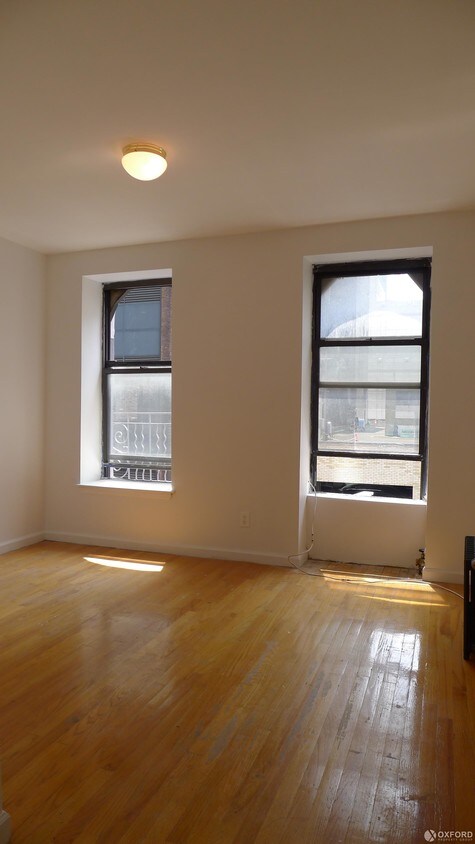 Primary Photo - 329 West 35th Street