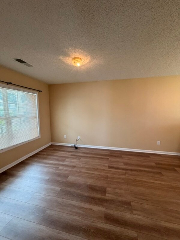 Foto del edificio - 25 Willow Hurst Ct
