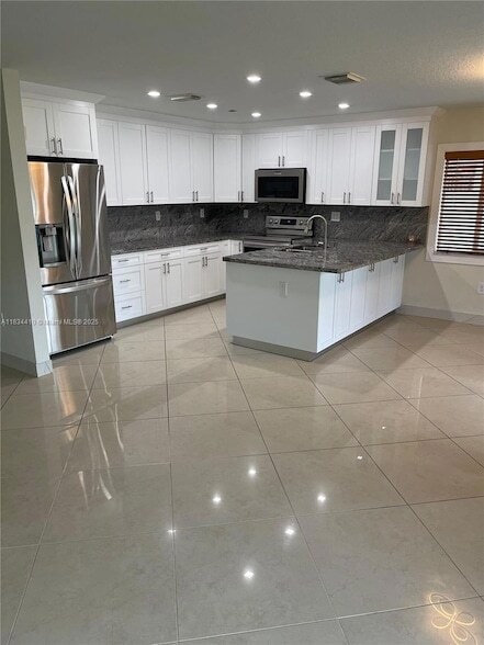Building Photo - 4101 SW 148th Pl