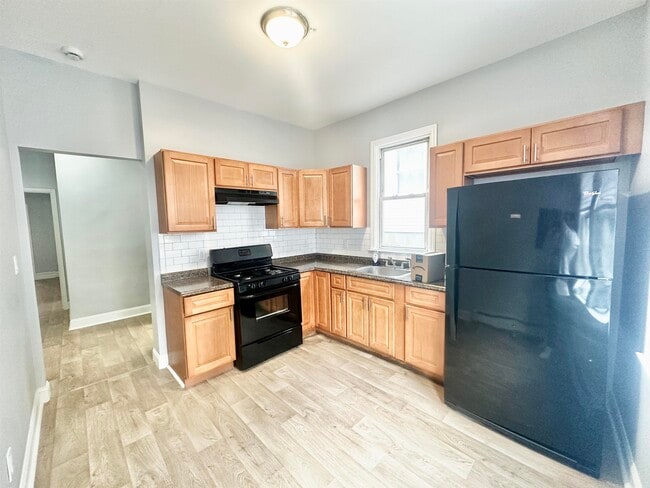 Foto del edificio - 130 Grant Ave