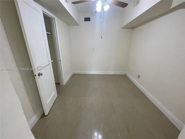 Building Photo - 12520 W Randall Park Dr