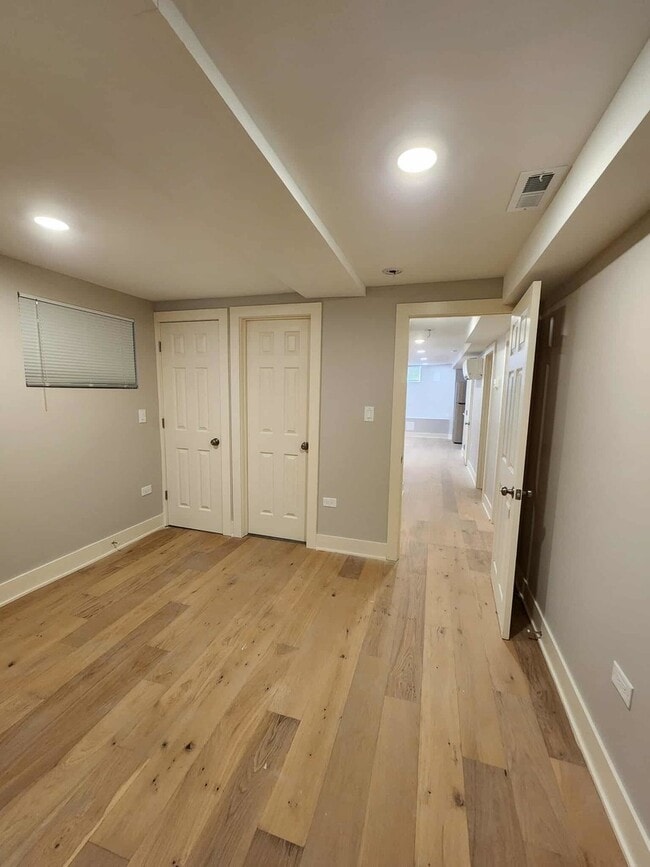 Building Photo - 6321 S Eberhart Ave