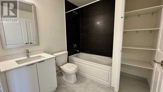 Building Photo - 15-1515 Watergarden Dr